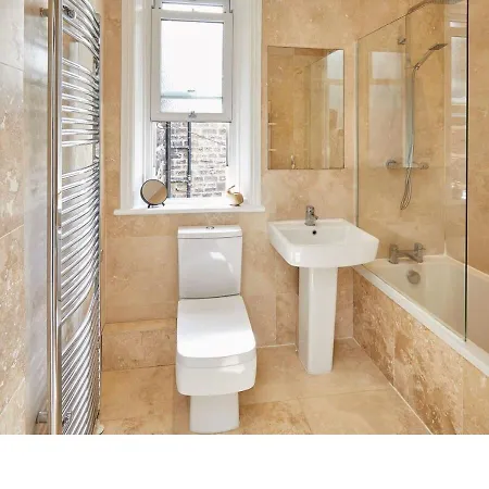 Апартаменты Kulla Loft - Views, High Ceilings & Natural Light Харрогейт